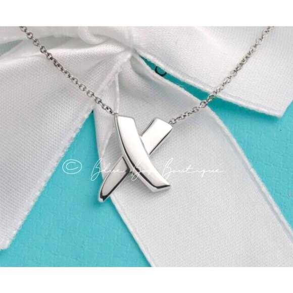 Tiffany & Co. Necklace Paloma Picasso X Kiss Sterling Silver Necklace 16" Chain - Picture 1 of 7